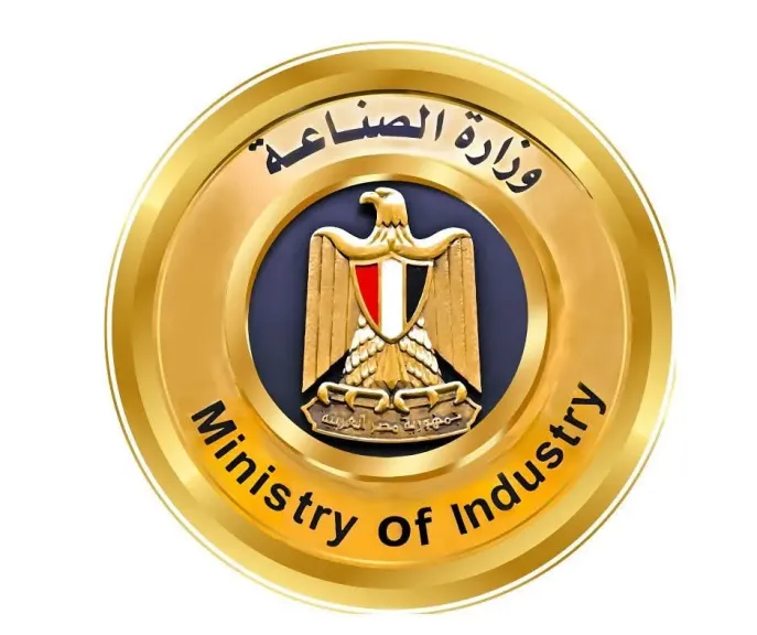 سحب الأراضي من المستثمرين غير الملتزمين وإعادة طرحها لمستثمرين جادين لمنع ”تجميد” الأراضي الصناعية