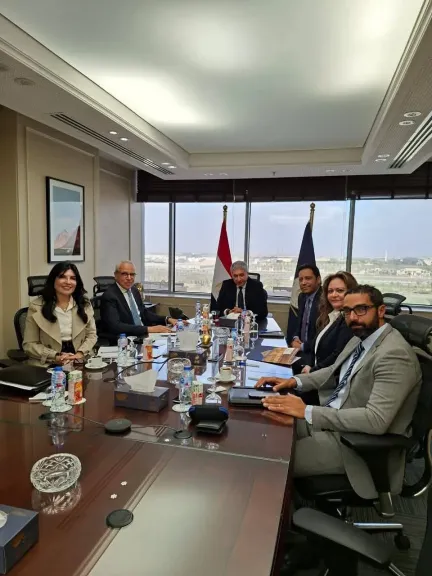 وزير السياحة يُناقش آليات تطوير خطة تسويقية متكاملة للمتحف القومي للحضارة المصرية