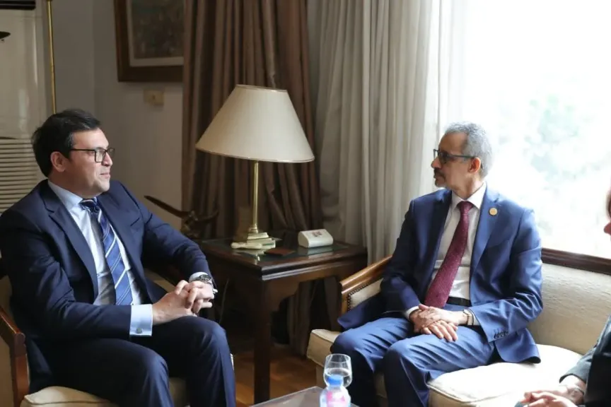 وزير الثقافة يلتقي المدير العام للمنظمة العربية للتربية والعلوم والثقافة (الألكسو) لبحث سبل تعزيز التعاون