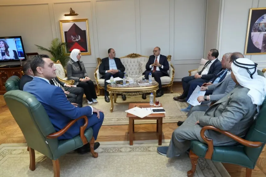 وزير العمل يلتقي بعدد من أعضاء مجلسي النواب والشيوخ لبحث التعاون المشترك