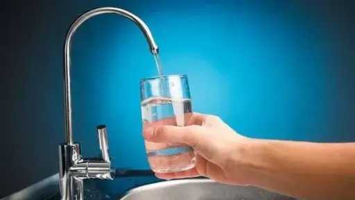 «مياه الجيزة» تعلن بدء عودة ضخ المياه تدريجيًا إلى مناطق ميت عقبة