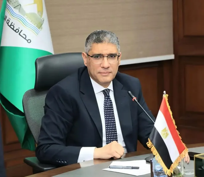محافظ الجيزة يتابع تطوير حي الوراق.. تقليص نقاط القمامة وإنشاء سوق حضاري بديل للقضاء على الإشغالات