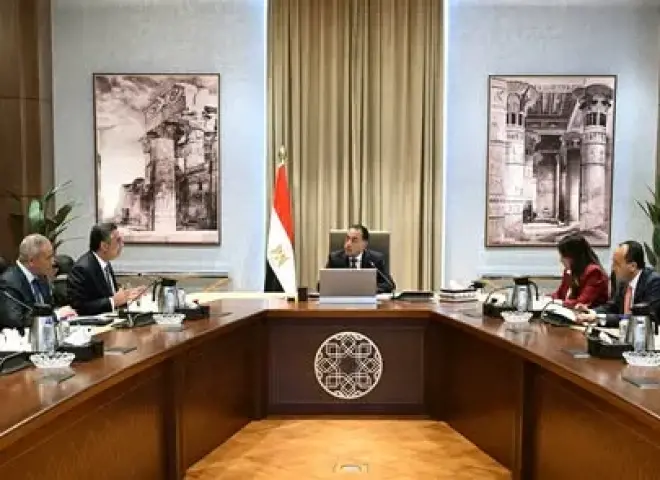 مجلس الوزراء: نسعى لتعزيز مخزون السلع الأساسية.. وتوجيهات بزيادة إنتاجية السكر