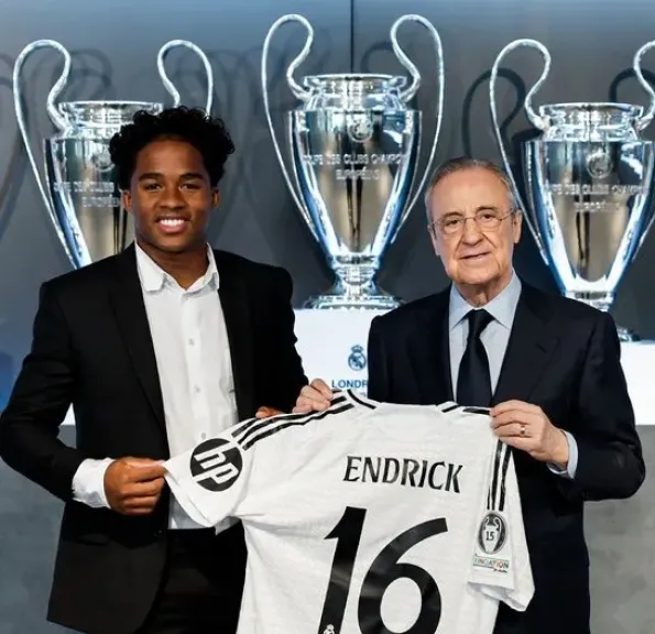 وكيل إندريك يحسم الجدل حول مستقبله ويؤكد عودته إلى ريال مدريد