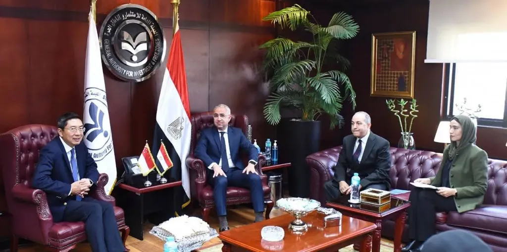 الهيئة العامة للاستثمار تبحث مع سفير سنغافورة تعزيز التعاون الاستثماري المشترك