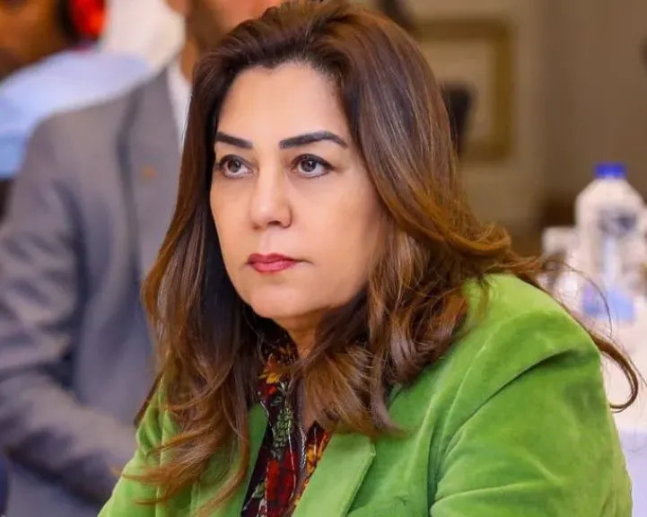 منال عوض وزيرة للتنمية المحلية والبيئة عقب دمج الوزارتين في التعديل الوزاري الجديد