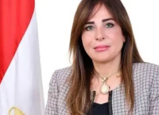 وزيرة الإسكان تتابع مشروعات السويس الجديدة.. 95% نسبة تنفيذ شبكة الغاز و130 وحدة بـ«ديارنا»