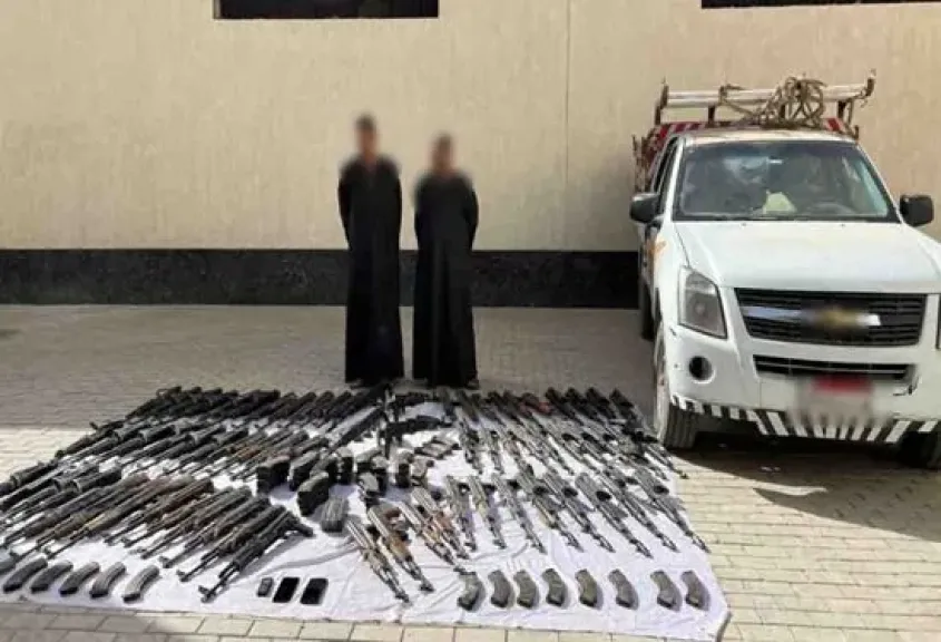 ضبط 207 قطع أسلحة نارية بحوزة عناصر بؤر إجرامية شديدة الخطورة بنطاق عدد من المحافظات .. بقيمة مالية قرابة 20 مليون جنيه