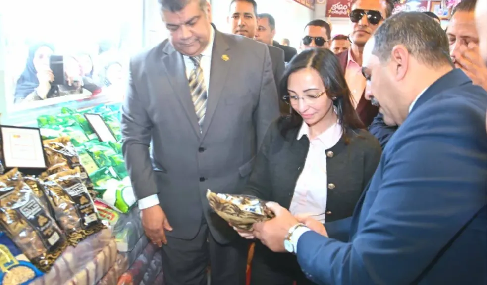 محافظ البحيرة تفتتح منفذ جهاز مستقبل مصر لتوفير السلع الغذائية في المحمودية