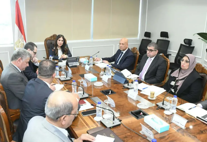 في اجتماعها الأول.. وزيرة الإسكان: مشروعات حياة كريمة أولوية قصوى للمرحلة المقبلة