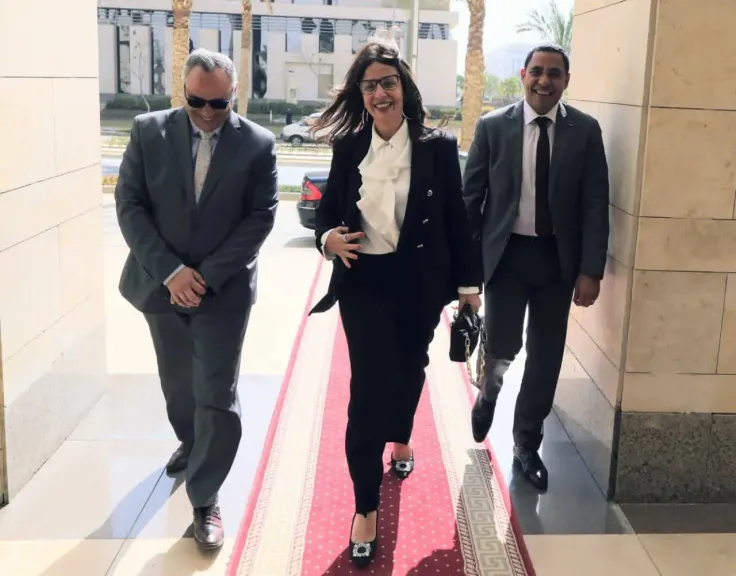 وزيرة الثقافة تلتقي قيادات الوزارة والعاملين بها بالعاصمة الجديدة