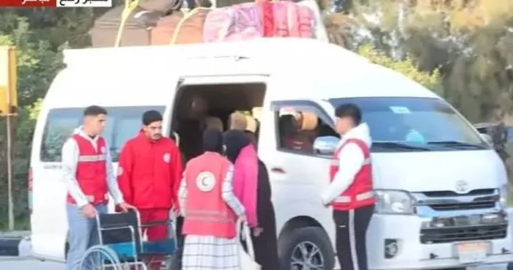 معبر رفح يستقبل دفعة جديدة من الفلسطينيين العائدين إلى غزة