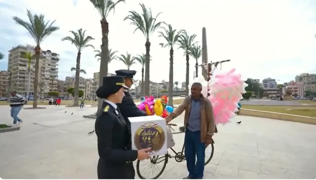 توزيع مساعدات عينية على المواطنين من قاطني المناطق الأولى بالرعاية بجميع أنحاء الجمهورية