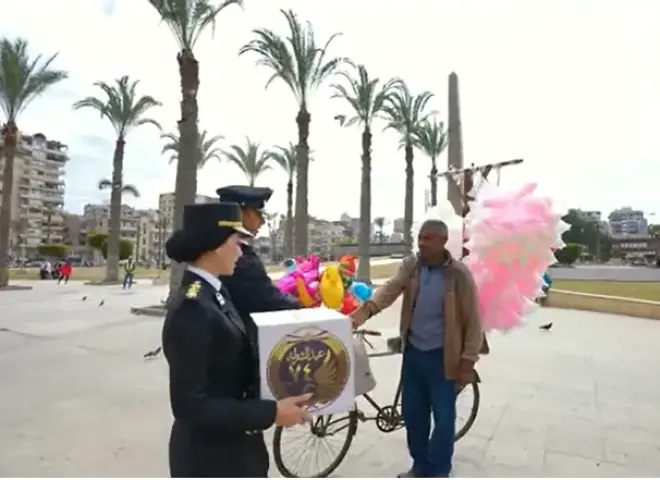 توزيع مساعدات عينية على المواطنين من قاطني المناطق الأولى بالرعاية بجميع أنحاء الجمهورية