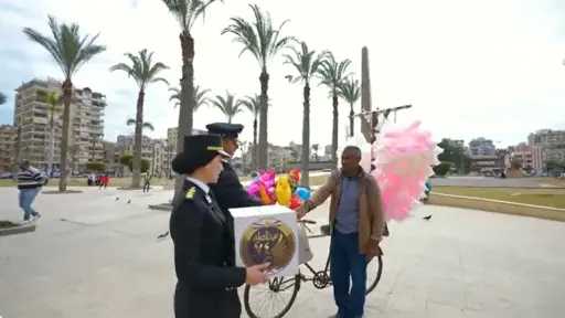 توزيع مساعدات عينية على المواطنين من قاطني المناطق الأولى بالرعاية بجميع أنحاء الجمهورية