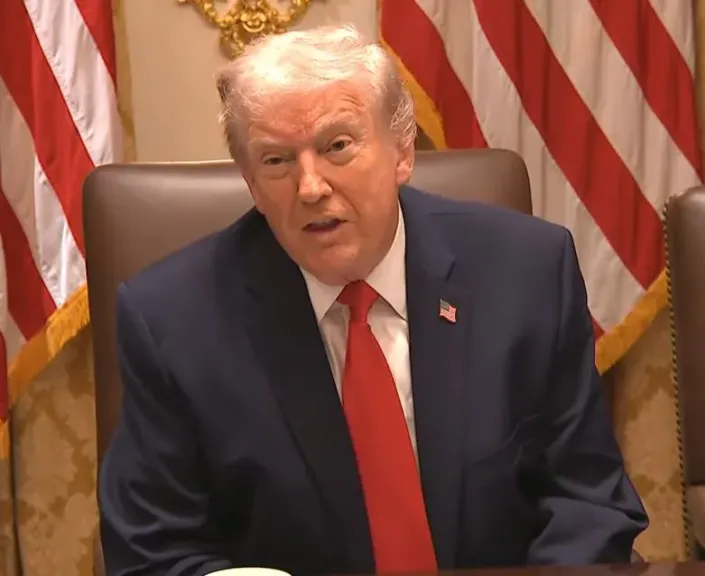 حاكم كاليفورنيا: ترامب سيرحل بعد 3 سنوات