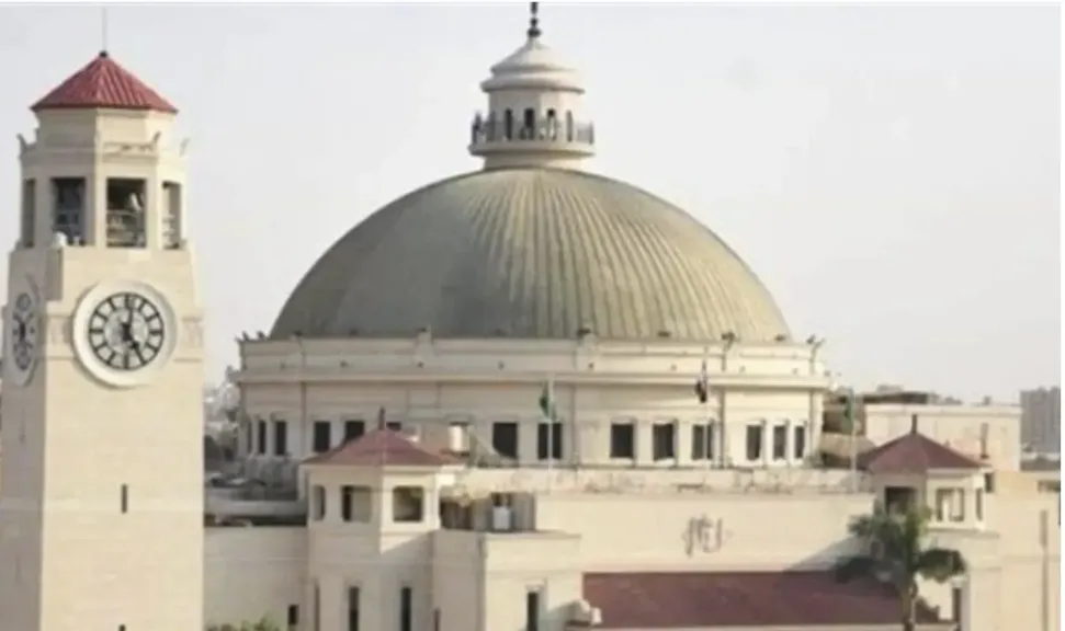 جامعة القاهرة توجّه بالمرونة في امتحانات منتصف الفصل لمواجهة تأثير سوء الأحوال الجوية