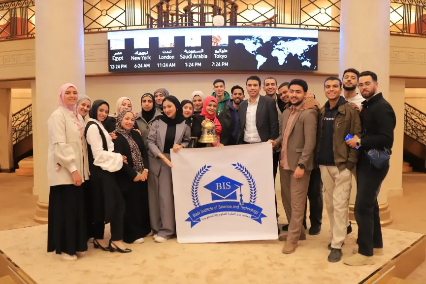 طلاب أكاديمية بدر في زيارة ميدانية لمقر البورصة المصرية لتعزيز الثقافة المالية
