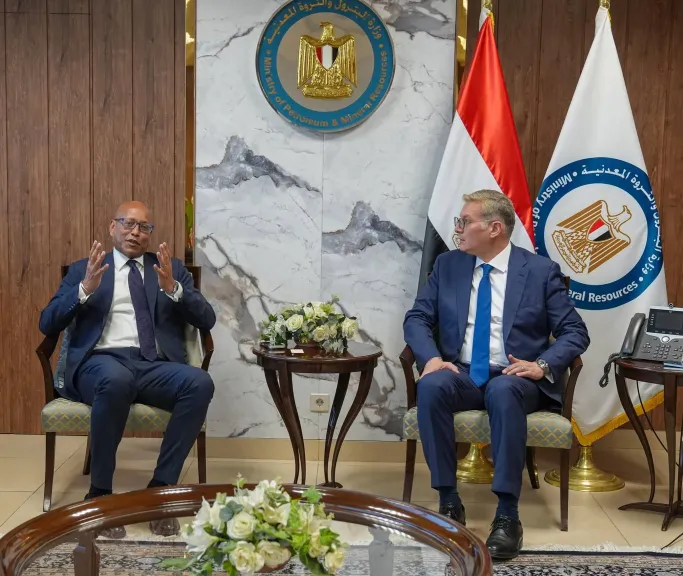 لبحث فرص الاستثمار .. وزير البترول يستقبل نائب رئيس مؤسسة التمويل الدولية