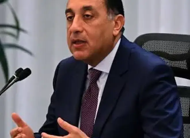 رئيس الوزراء: مستعدون لاتخاذ أي قرارات تسهم في دفع قطاع الصناعة