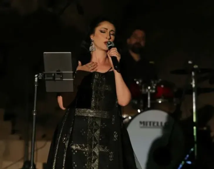 السوبرانو أميرة سليم تحيي حفل ختام الدورة 30 من سيمبوزيوم أسوان الدولي للنحت