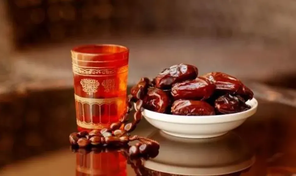 ما حكم الصيام عند السفر بين دولتين مختلفتين في بداية رمضان؟ الإفتاء تُجيب