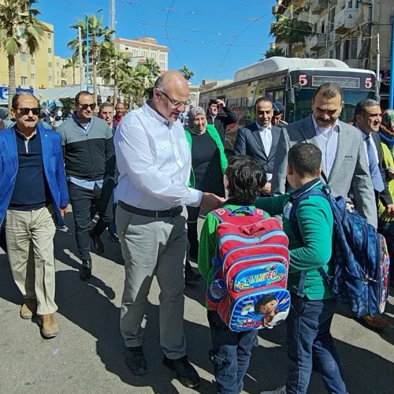 محافظ الإسكندرية يتفقد المركز التكنولوجي بحي الجمرك