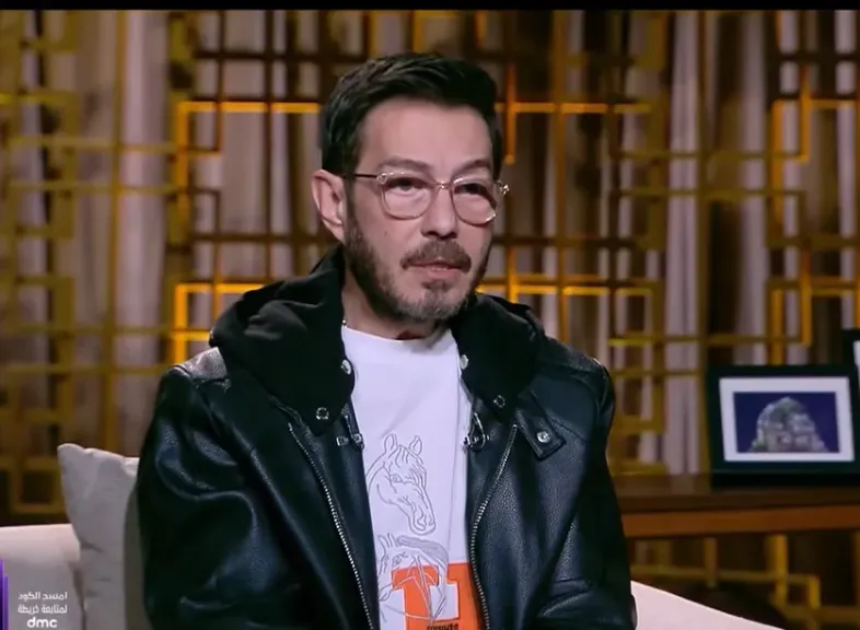 أحمد زاهر عن علاقته بالسوشيال ميديا: ناس مستخبية ورا الشاشة ممكن تنشر تعليقات جارحة