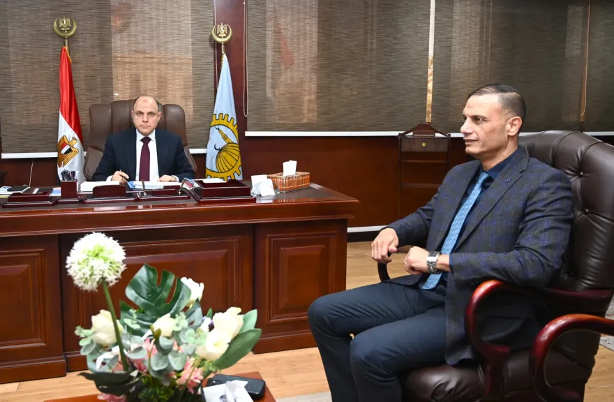 محافظ الغربية يستقبل نائبه ويشدّد على العمل الميداني بروح الفريق الواحد