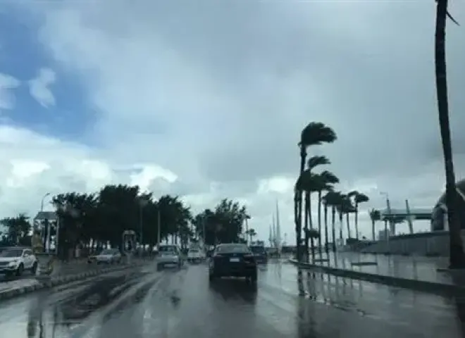 طقس اليوم.. برودة صباحًا ودفء نهارًا والعظمى بالقاهرة 22 درجة مع نشاط رياح وأمطار خفيفة غربًا