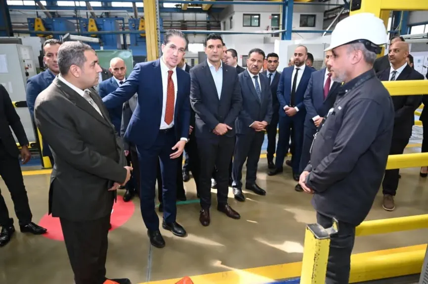 وزير الصناعة يتفقد مصنعين متخصصين في الصناعات الهندسية والغذائية بمدينة العاشر من رمضان
