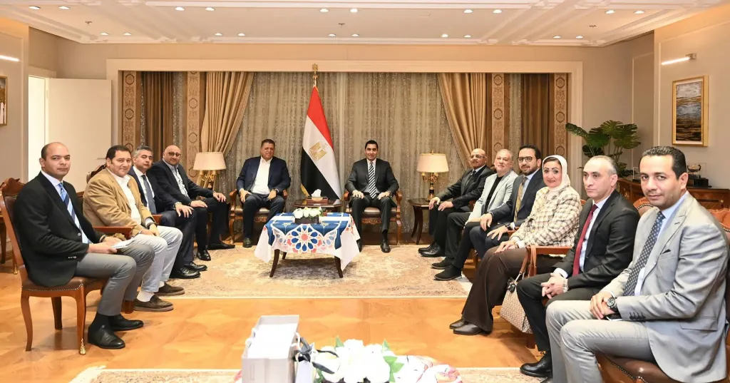 وزير الشباب والرياضة يستقبل الاتحاد المصري لكرة اليد