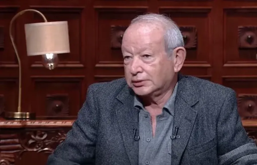 نجيب ساويرس: خسرت 500 مليون يورو بسبب ساعة غضب.. والذهب سيصل لـ6 آلاف دولار بنهاية العام