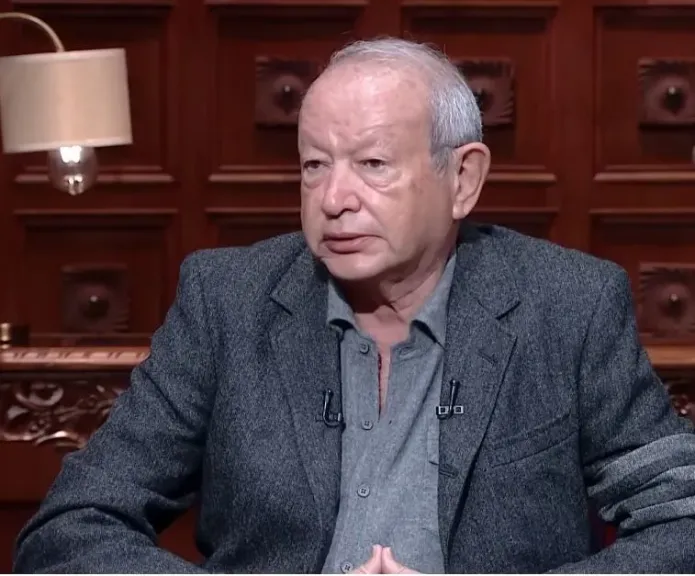 نجيب ساويرس: من ينجح في مصر سينجح في أي مكان.. وأدعو الأجانب للاستثمار ببلدي لارتفاع هامش الربح