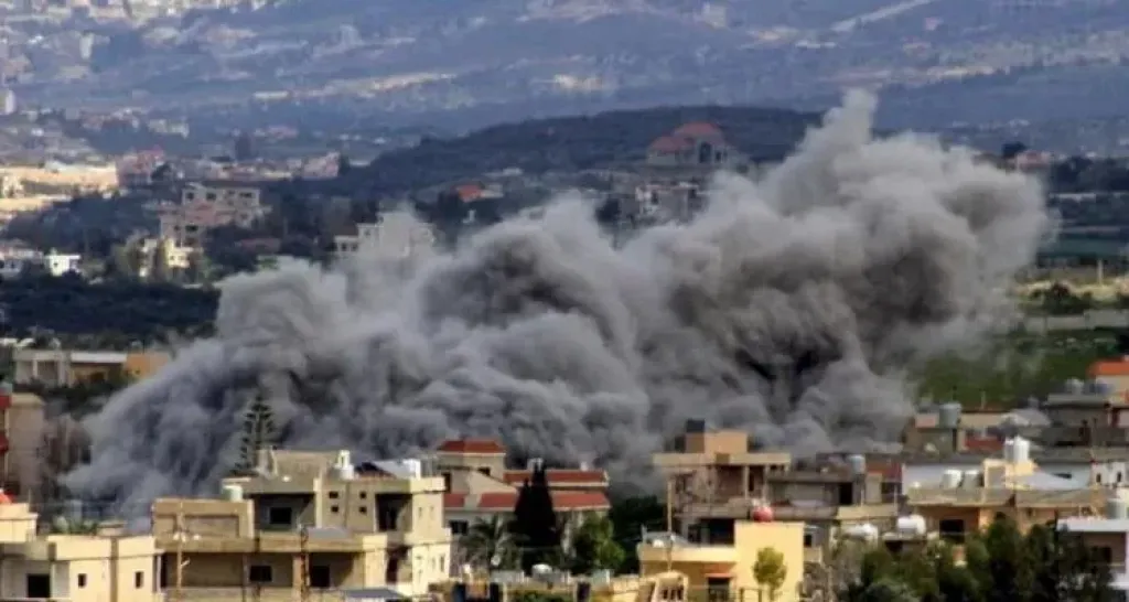 بعد قصف مخيم عين الحلوة.. حماس تنفي مزاعم الاحتلال وتتهمه بتوسيع العدوان