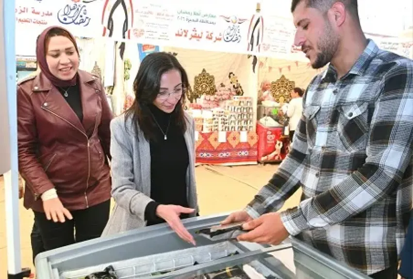 محافظ البحيرة تجري جولة مفاجئة بمعرض «أهلا رمضان» في دمنهور للتأكد من توافر السلع بالأسعار المقررة