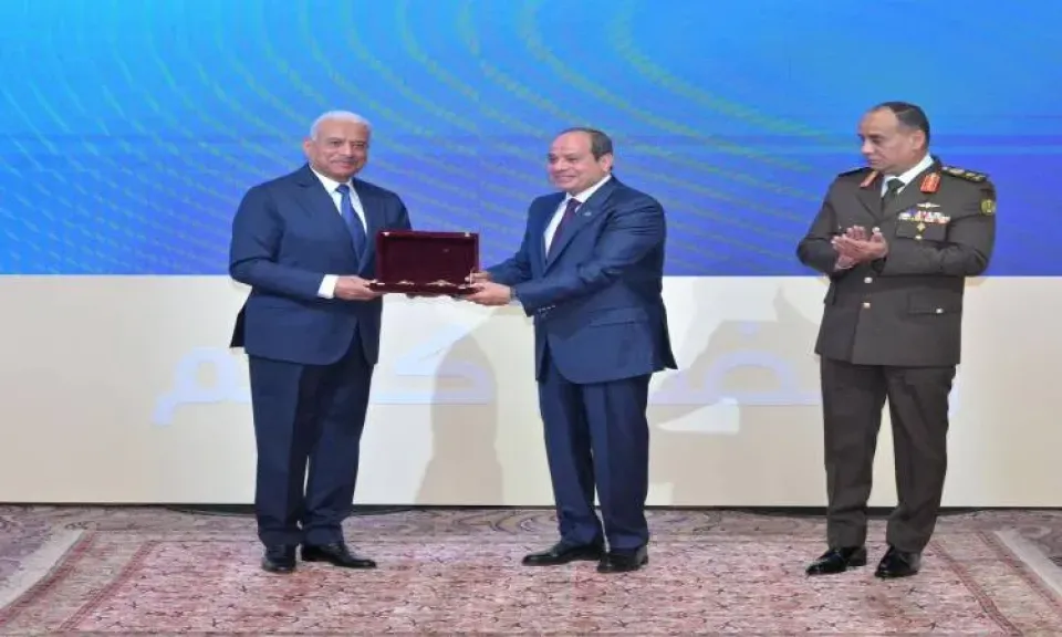 السيسي يكرّم الفريق أول عبدالمجيد صقر ويمنحه نوط الجمهورية من الطبقة الأولى