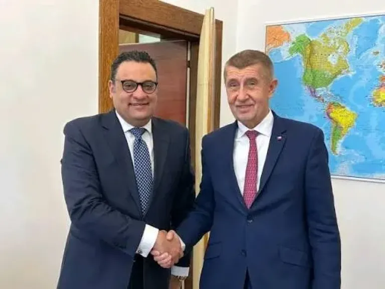 رئيس وزراء التشيك يشيد بمكانة مصر الإقليمية ويبحث تعزيز التعاون الثنائي