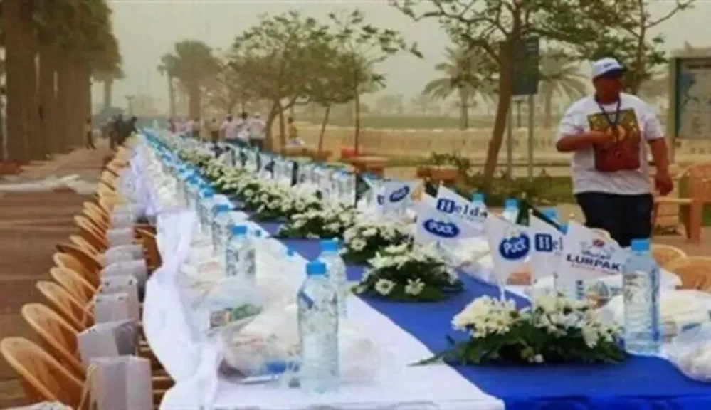 5700 صائم.. لبنان يقيم أكبر مائدة إفطار رمضاني بالعالم