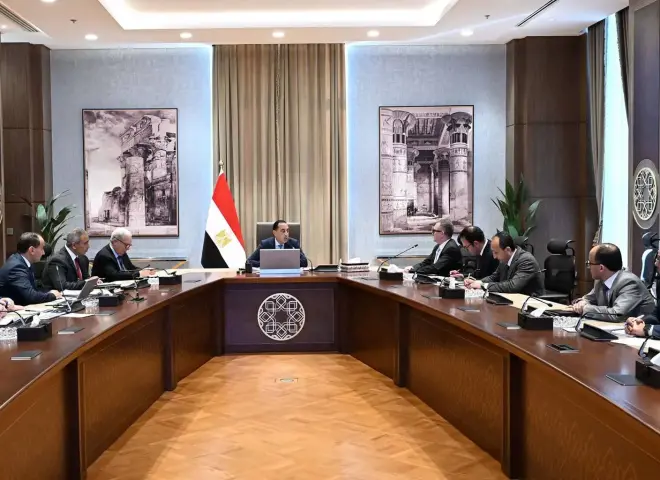 رئيس الوزراء يستعرض رؤية وزارة التخطيط وخطة عملها خلال الأعوام الثلاثة المقبلة
