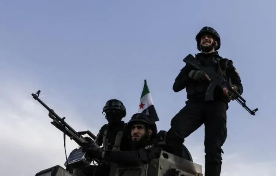 سوريا: مقتل عنصر أمني في هجوم لداعش على حاجز بمدينة الرقة