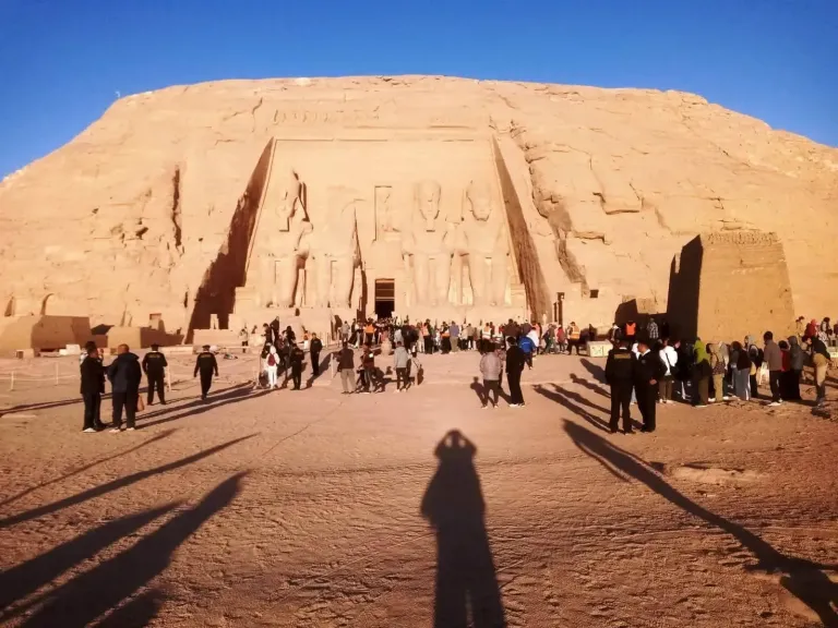 التايمز البريطانية: مصر وجهة سياحية آمنة رغم توترات الشرق الأوسط