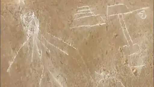 القبض على مرشد سياحي كتب على هرم أوناس بسقارة والآثار تتعرض للحماية