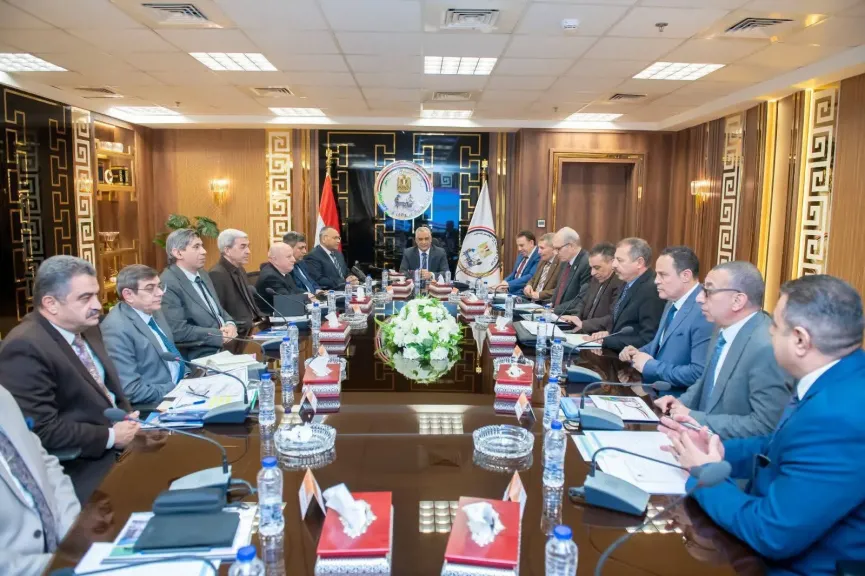 وزير الدولة للإنتاج الحربي يتابع الموقف التنفيذي لمشروعات المبادرة الرئاسية ”حياة كريمة”