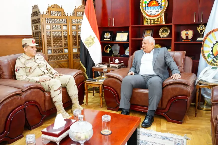 محافظ مطروح يستقبل قائد المنطقة الغربية العسكرية