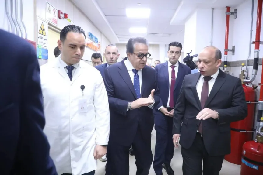 وزير الصحة يفتتح وحدة السكتة الدماغية الشاملة بمستشفى العاصمة الجديدة