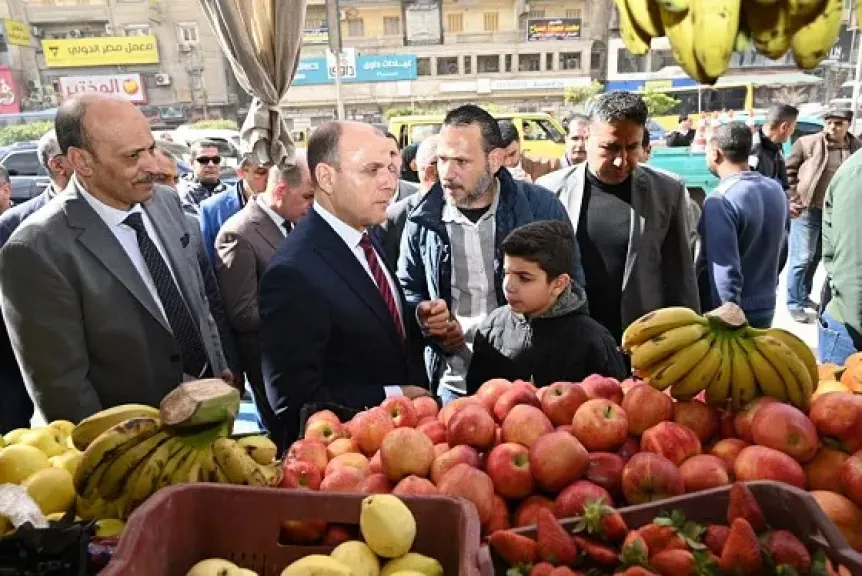 محافظ الغربية يتفقد معرض أهلا رمضان في حي أول المحلة بتخفيضات تصل 50%