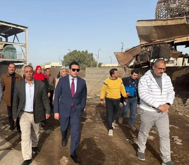 نائب محافظ الفيوم يعاين مصنع تدوير القمامة بالعدوة