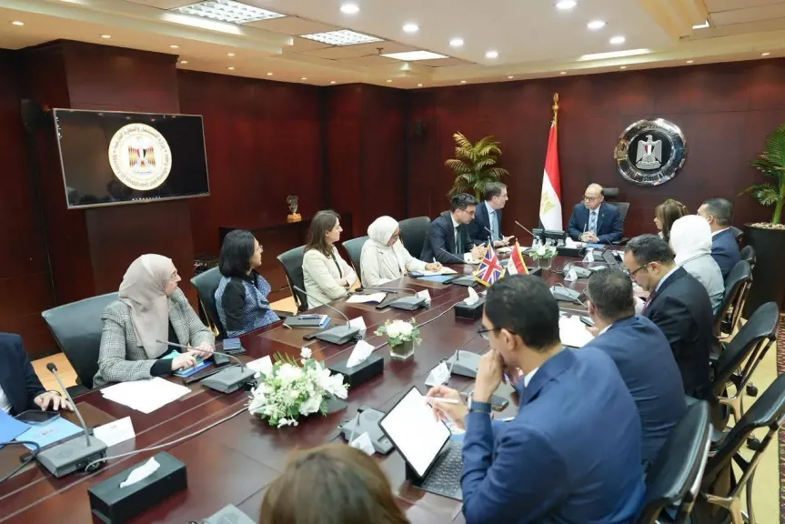 وزير الاستثمار يستقبل السفير البريطاني بالقاهرة لبحث تعزيز الشراكة الاقتصادية والاستثمارية