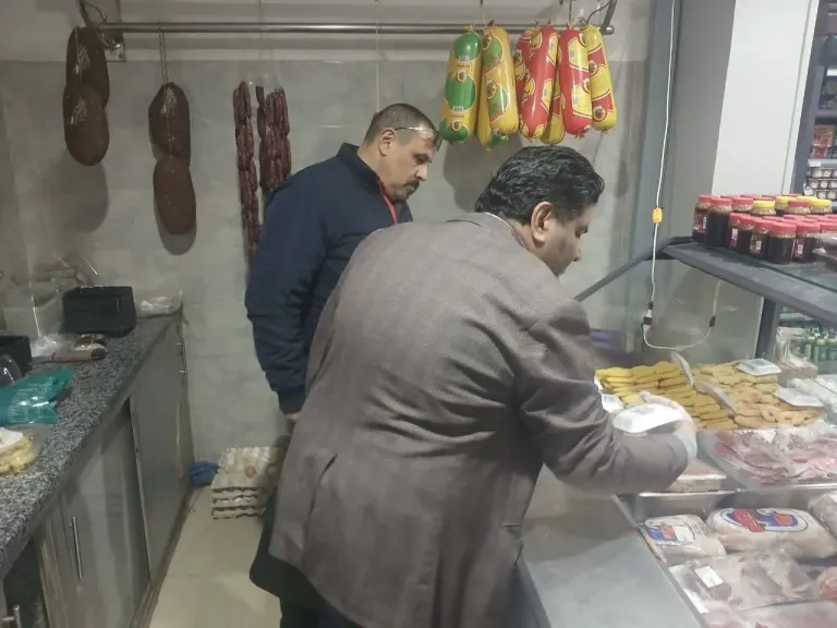 محافظ الإسكندرية يشدد على تكثيف حملات إزالة الإشغالات والتفتيش على الأسواق